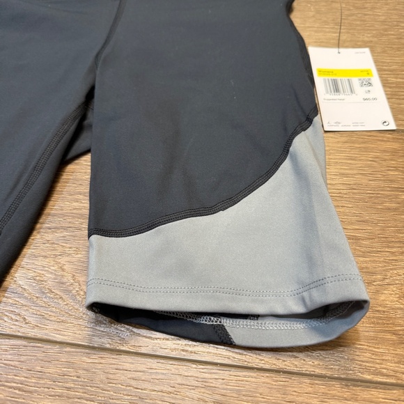 Jordan Women's Tight Fit Shorts NWT, Size Small, Gym, Athletic, Pull-On - Picture 7 of 8